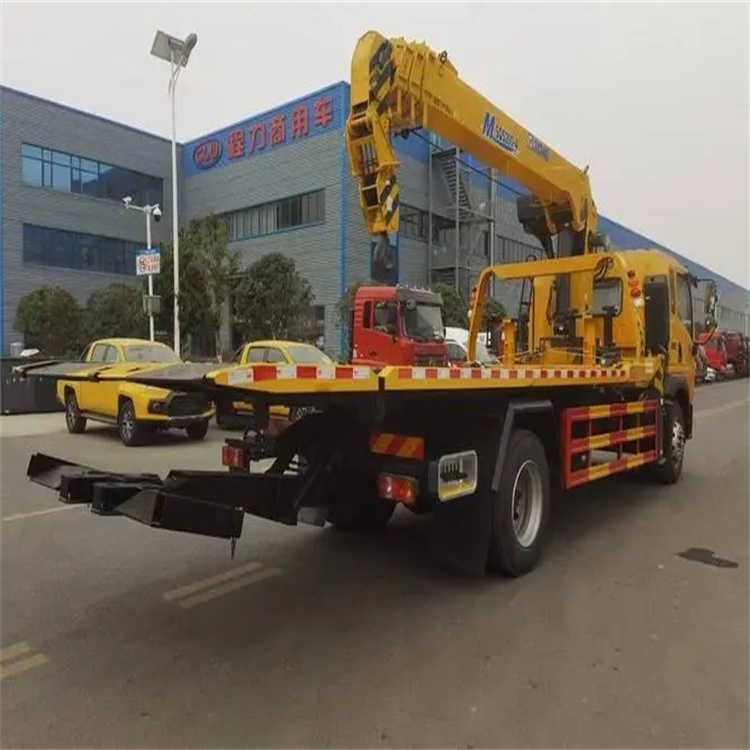 盘县附近小随车吊出租电话，轻松解决搬运烦恼